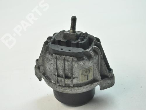 Used Engine mount BMW 3 Touring (E91) 320 i (163 hp) 7482777