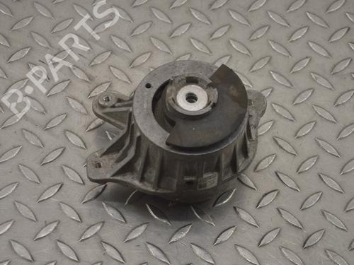 Used Engine mount BMW i8 (I12) hybrid (362 hp) 15006090