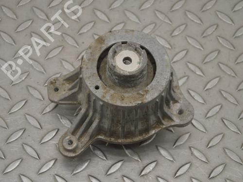 Used Engine mount BMW i8 (I12) hybrid (362 hp) 15005931