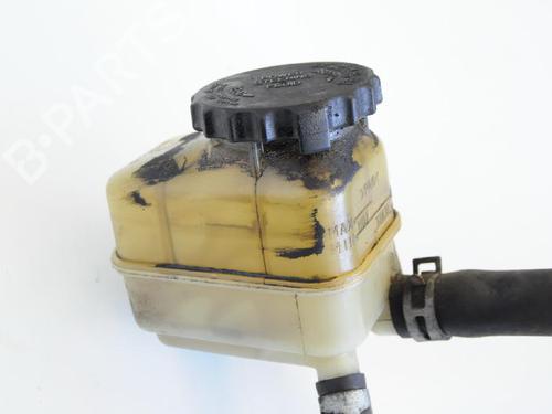 Used Power steering reservoir TOYOTA AVENSIS Saloon (_T25_) 2.0 VVTi (AZT250_) (155 hp) 14812034