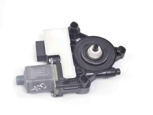 Moteur de lève-vitre arrière gauche VW GOLF VII (5G1, BQ1, BE1, BE2) 1.0 TSI (110 hp) 7700286