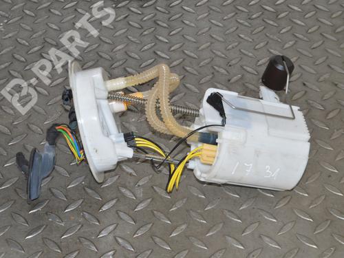 Used Fuel pump BMW 3 Touring (F31) 320 d (190 hp) 8866530