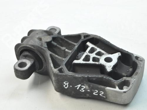 Used Gearbox mount MERCEDES-BENZ GLA-CLASS (X156) GLA 220 CDI (156.903) (170 hp) 8860594