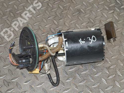 Used Fuel pump JAGUAR XJ (X350, X358) D 2.7 (207 hp) 8864705