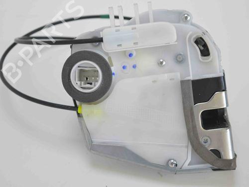 Used Rear left lock TOYOTA YARIS (_P13_) 1.3 (NSP130_, NSP130) (95 hp) 7752041