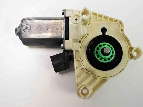 Rudehejsemotor bagstkærm venstre MERCEDES-BENZ S-CLASS (W221, V221) S 320 CDI (221.022, 221.122) (235 hp) 7493581