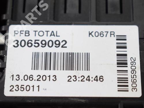 Fuse box VOLVO XC60 I SUV (156) D5 | BP7489613E1 