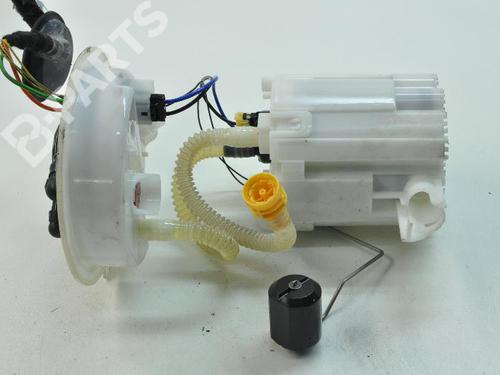 Used Fuel pump BMW 3 (F30, F80) 316 d (116 hp) 8831726
