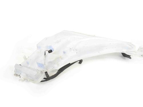 Used Windscreen washer tank BMW 3 Touring (F31) 320 d (190 hp) 8411071