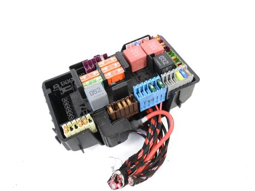 Fuse box MERCEDES-BENZ C-CLASS (W205) C 220 BlueTEC / d (205.002, 205.004) | BP7484380E1 