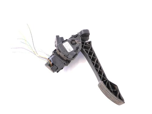 Used Pedal Pedal FORD TRANSIT Van (FA_ _) 2.2 TDCi (110 hp) 7486383 7486383