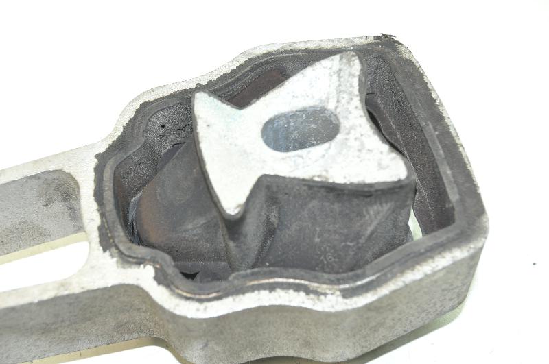 Engine mount VOLVO XC60 (156) D5 AWD BParts