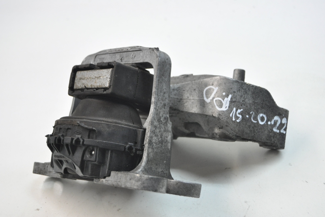 Engine mount NISSAN QASHQAI II SUV (J11, J11_) 1.6 dCi 7484868 BParts