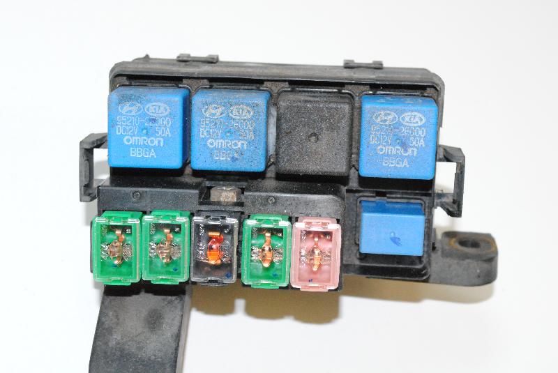 Fuse box HYUNDAI SANTA FÉ II (CM) 2.2 CRDi HYUNDAI 911162B010 BParts