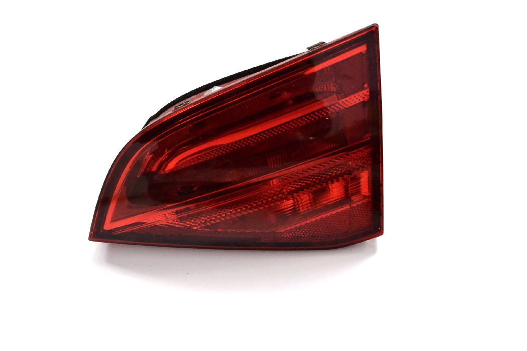 Third brake light AUDI A4 B8 Avant (8K5) 2.0 TDI 7487622 BParts