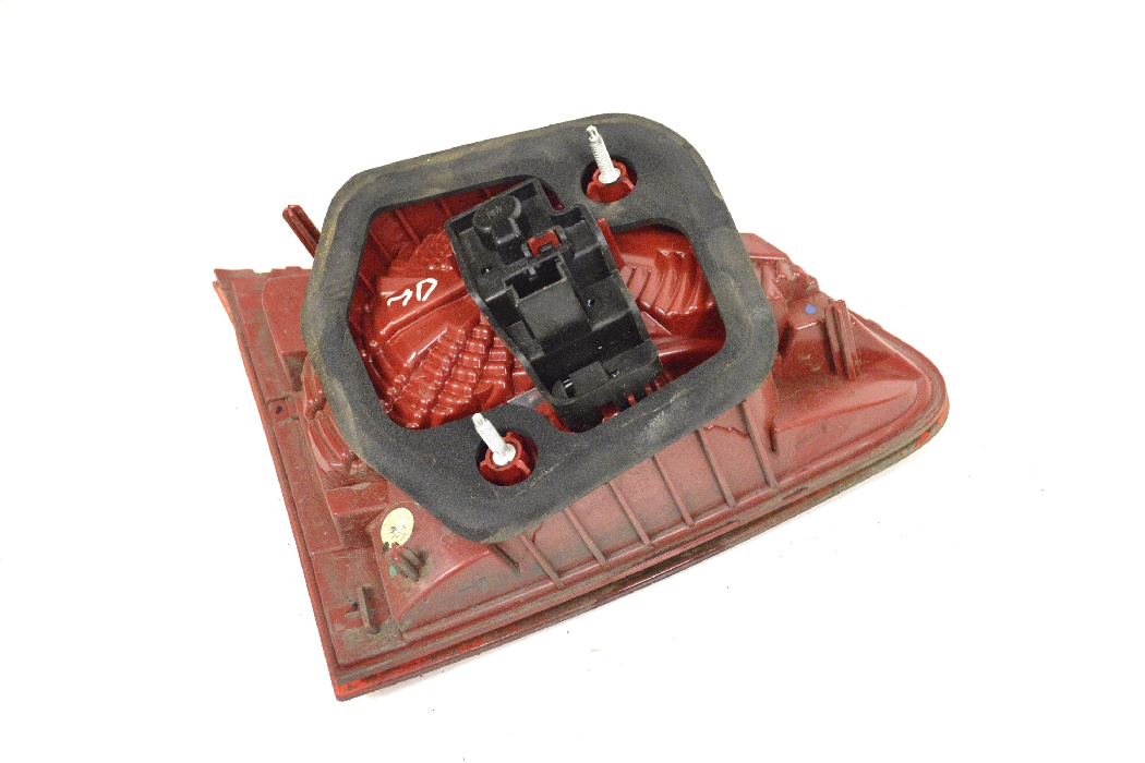 Third brake light VW TOUAREG (7P5, 7P6) 3.0 V6 TDI 7499918 BParts