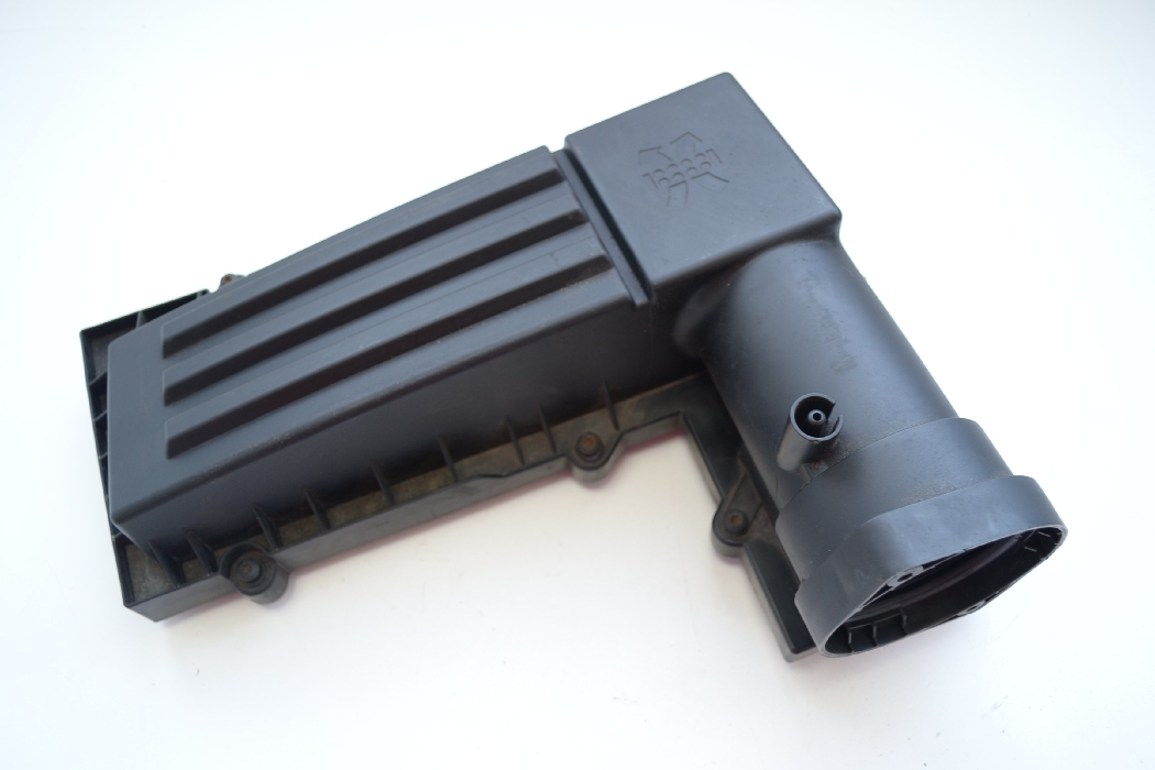 Air filter box VW SCIROCCO III (137, 138) 2.0 TDI 8859081 | B-Parts 