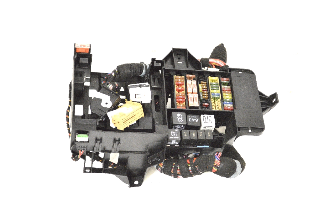 Fuse box AUDI R8 (422, 423) 5.2 FSI quattro 7499985 | B-Parts