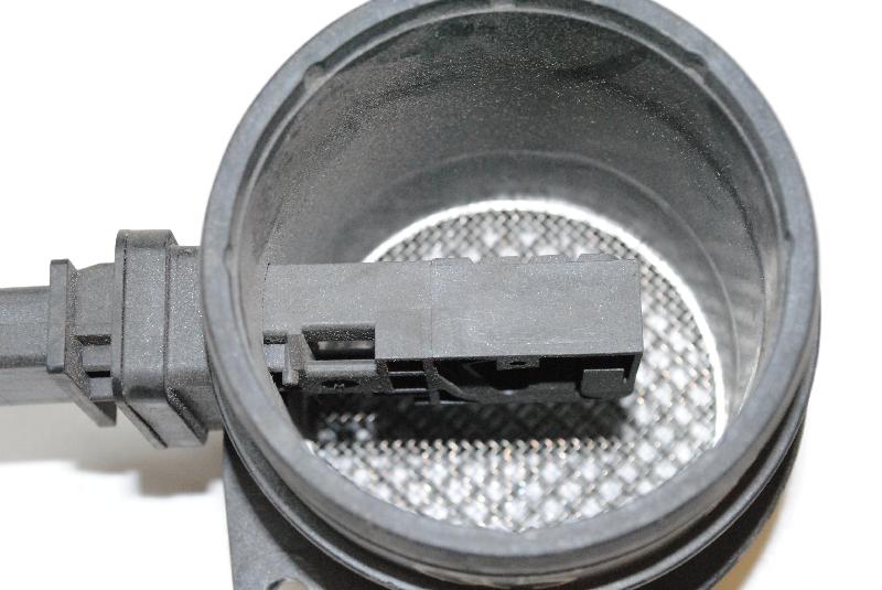 Mass air flow sensor AUDI Q5 (8RB) 2.0 TDI quattro 7495103 BParts
