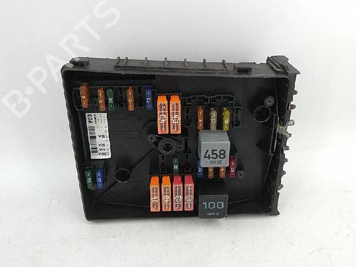 Fuse box VW GOLF PLUS V (5M1, 521) 1.6 | BP27946894E1 