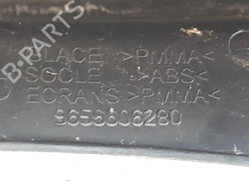 Right taillight PEUGEOT 407 (6D_) 2.0 HDi 135 (6DRHRH, 6DRHRE, 6DRHRG, 6DRHRJ) | BP27946370C35 