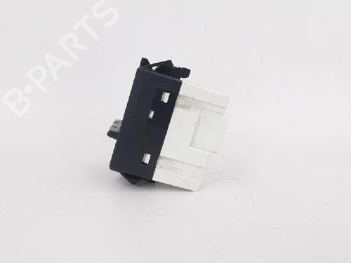 Display monitor RENAULT MEGANE I Coach (DA0/1_) 1.6 e (DA0F) | BP27964232C48 