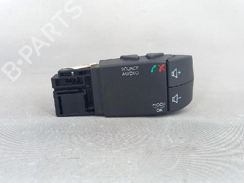 Steering wheel controls RENAULT TWINGO II (CN0_) 1.2 16V (CN04, CN0B) | BP27953231E15 