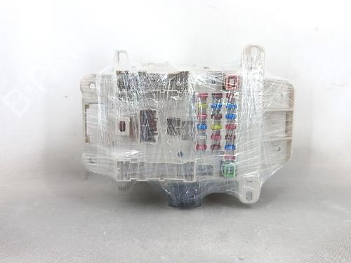 Fuse box TOYOTA RAV 4 II (_A2_) 2.0 4WD (ACA21, ACA20) | BP27954256E1