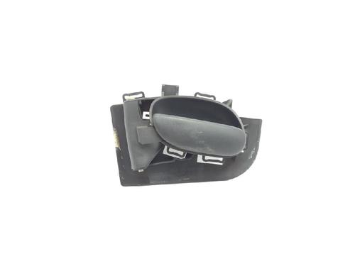 Venstre fortil invendig håndtag PEUGEOT 206 Hatchback (2A/C) 1.4 i (75 hp) 27966511