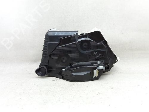 Front right lock TOYOTA YARIS (_P13_) 1.5 Hybrid (NHP130_, NHP130) | BP27957904C97 