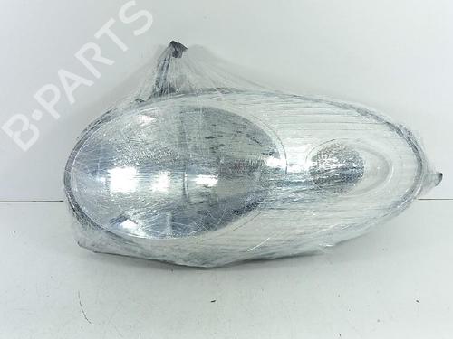 Right headlight NISSAN MICRA III (K12) 1.4 16V | BP27952146C29 