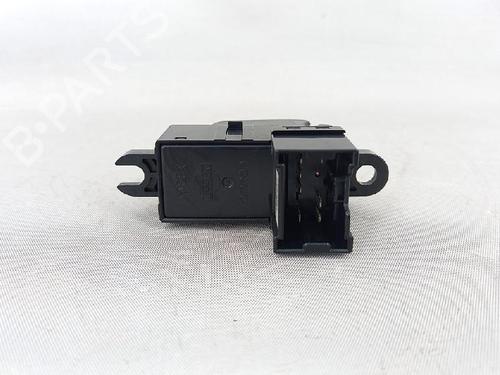 Right front window switch NISSAN PRIMERA Hatchback (P12) 1.9 dCi | BP27953047I26