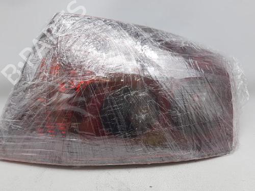 Right taillight PEUGEOT 407 (6D_) 2.0 HDi 135 (6DRHRH, 6DRHRE, 6DRHRG, 6DRHRJ) | BP27946370C35 