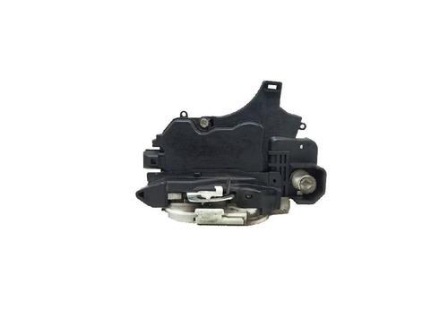 Used Front left lock MITSUBISHI COLT VI (Z3_A, Z2_A) 1.3 (Z21A) (95 hp) 27955988
