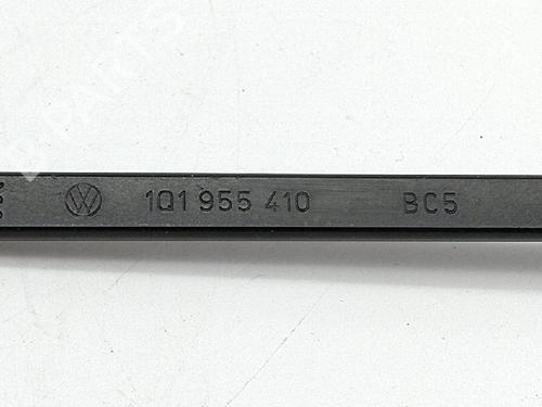 Front windshield wiper arm VW GOLF PLUS V (5M1, 521) 1.4 16V | BP27942375C143 