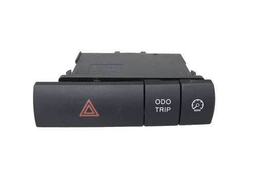 Used Switch Switch TOYOTA PRIUS Liftback (_W2_) 1.5 Hybrid (NHW20_, NHW20R) (112 hp) 10860876 10860876