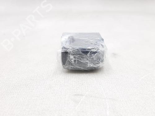 Right rear window switch KIA SPORTAGE II (JE_, KM_) 2.0 CRDi | BP27954931I28