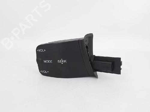 Steering wheel controls FORD FOCUS C-MAX (DM2) 1.6 TDCi | BP27967966E15 