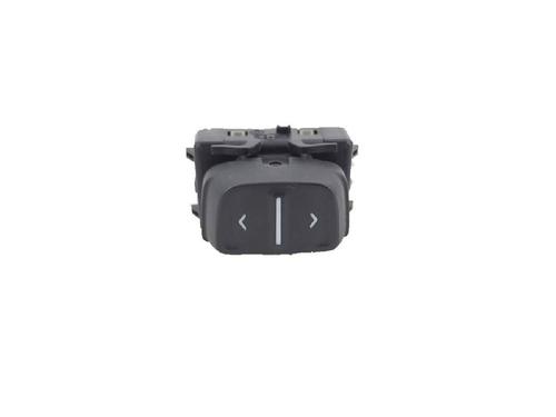 Used Left front window switch DACIA SANDERO II 1.5 dCi 75 / Blue dCi 75 (B8JW, B8M4, B8AH, B8M7, B8M6) (75 hp) 27949433