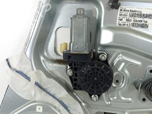 Front right window mechanism KIA SPORTAGE II (JE_, KM_) 2.0 16V 4WD | BP27951979C23