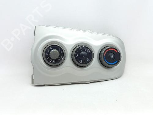 Climate control TOYOTA YARIS (_P9_) 1.3 VVT-i (SCP90_, SCP90R) | BP27963361I5 
