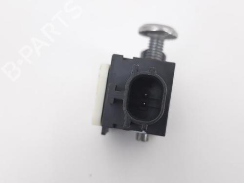 Sensor electrónico RENAULT CLIO III (BR0/1, CR0/1) 1.4 16V | BP27964326M84