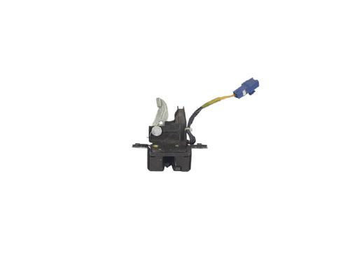 Used Tailgate lock TOYOTA YARIS (_P9_) 1.3 VVT-i (SCP90_, SCP90R) (87 hp) 27968443