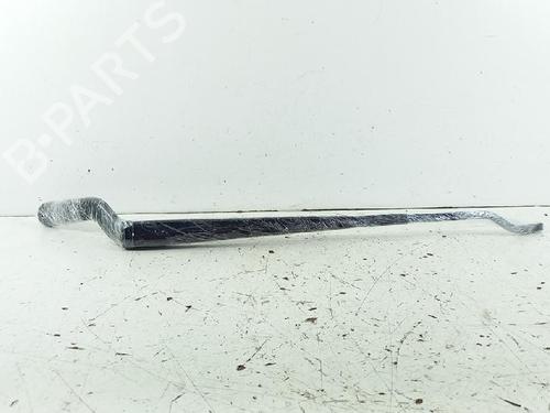 Front windshield wiper arm FORD FIESTA V (JH_, JD_) 1.25 16V | BP27968706C143 