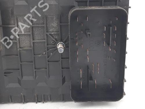 Fuse box VW GOLF PLUS V (5M1, 521) 1.9 TDI | BP27946859E1 