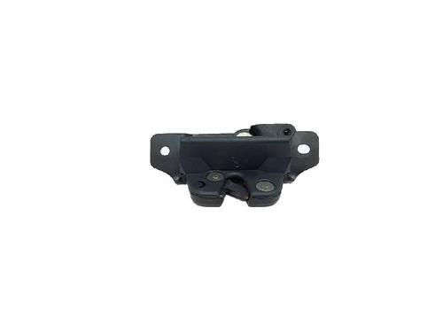 Used Tailgate lock PEUGEOT 206 Hatchback (2A/C) 1.1 i (60 hp) 27962319