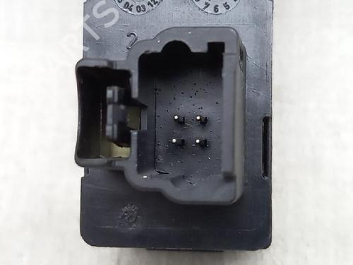 Højre bagtil elrude kontakt PEUGEOT 407 SW (6E_, 6D_) 2.0 HDi 135 | BP27957815I28