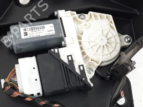 Rear right window mechanism SEAT LEON (1P1) 1.6 | BP27948461C25 