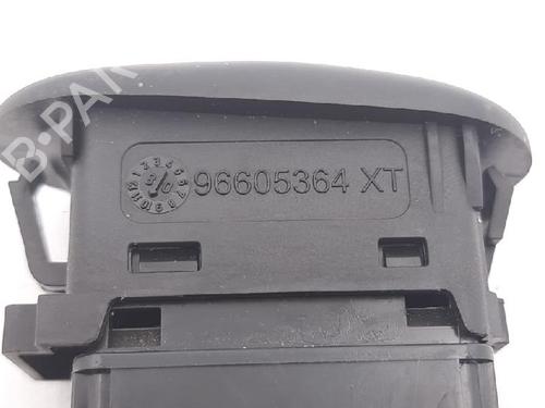 Fensterheberschalter rechts vorne CITROËN C3 I (FC_, FN_) 1.1 i | BP27954951I26 