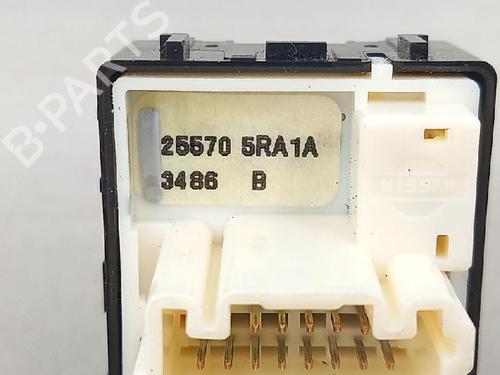 Mirror switch NISSAN MICRA V (K14) 0.9 IG-T | BP27953130I25 